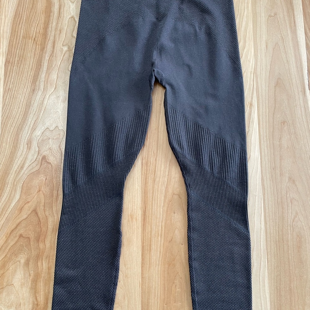 ATHLETA Shimmer Seamless Tight Leggings, High Rise Espresso And Gold Size Large